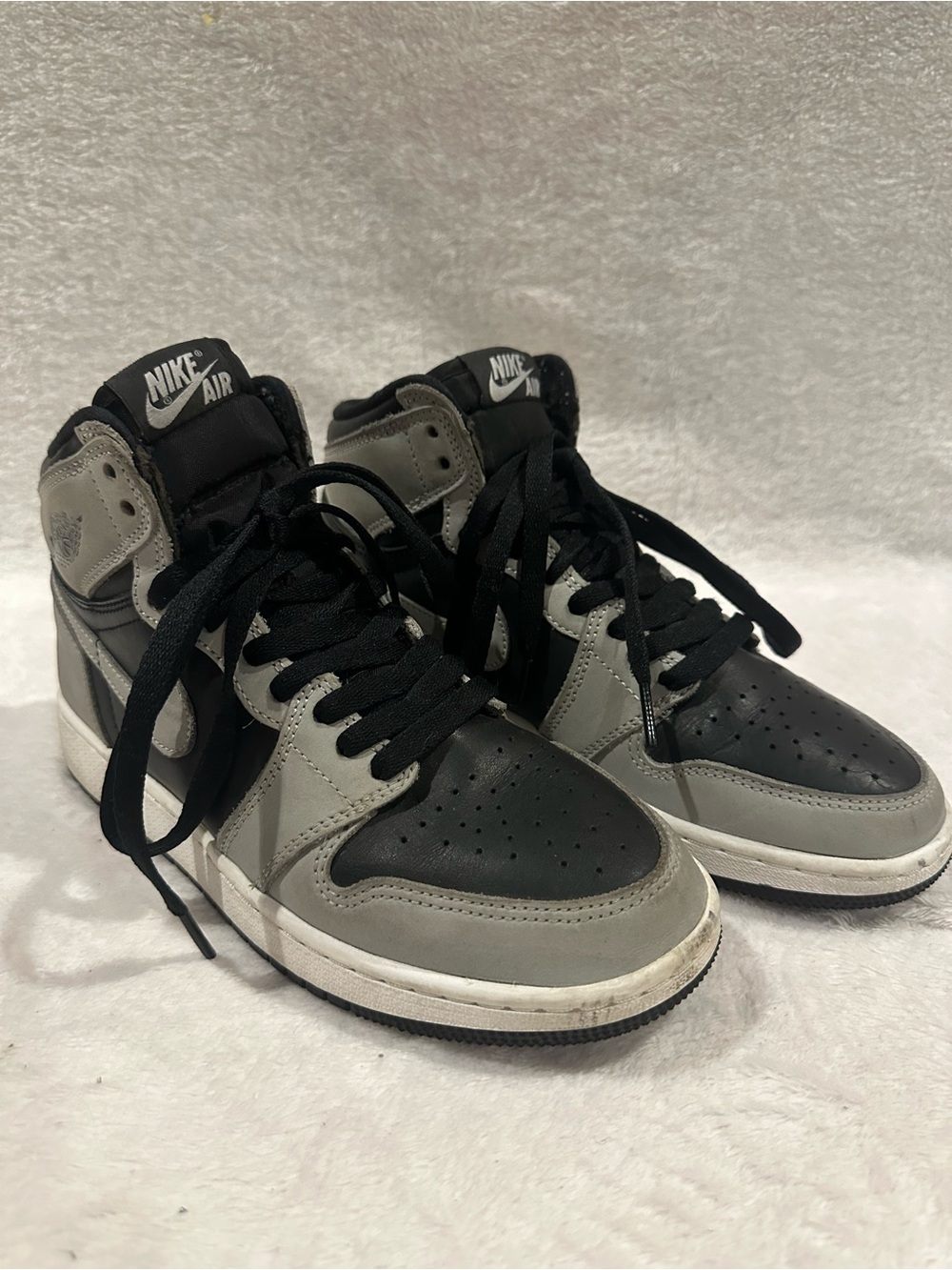 Nike Air Jordan 1 High Top Black & Grey Youth Sneakers
